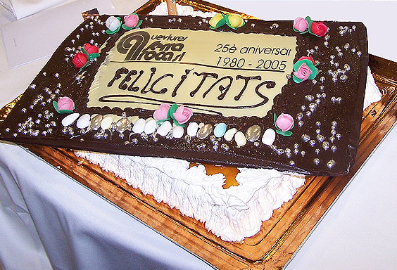 Celebraci del 25 aniversari de l'empresa com a S.L. amb tots els treballadors i les seves famlies. Pasts de celebraci